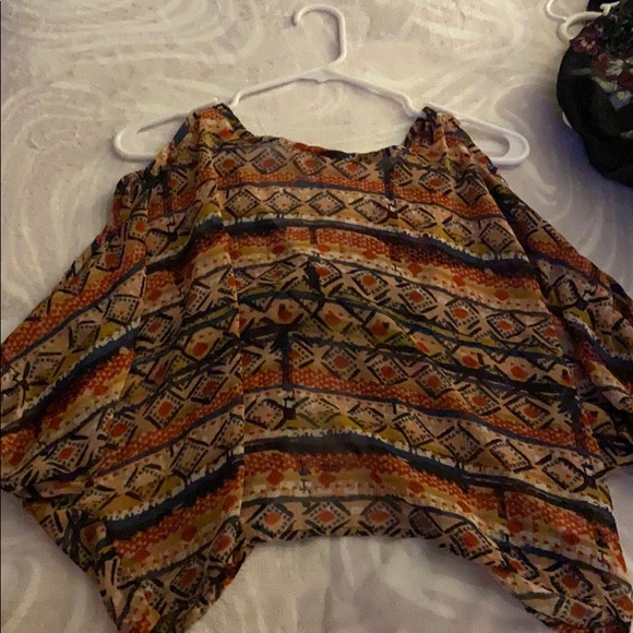 Blouse - Picture 2 of 3